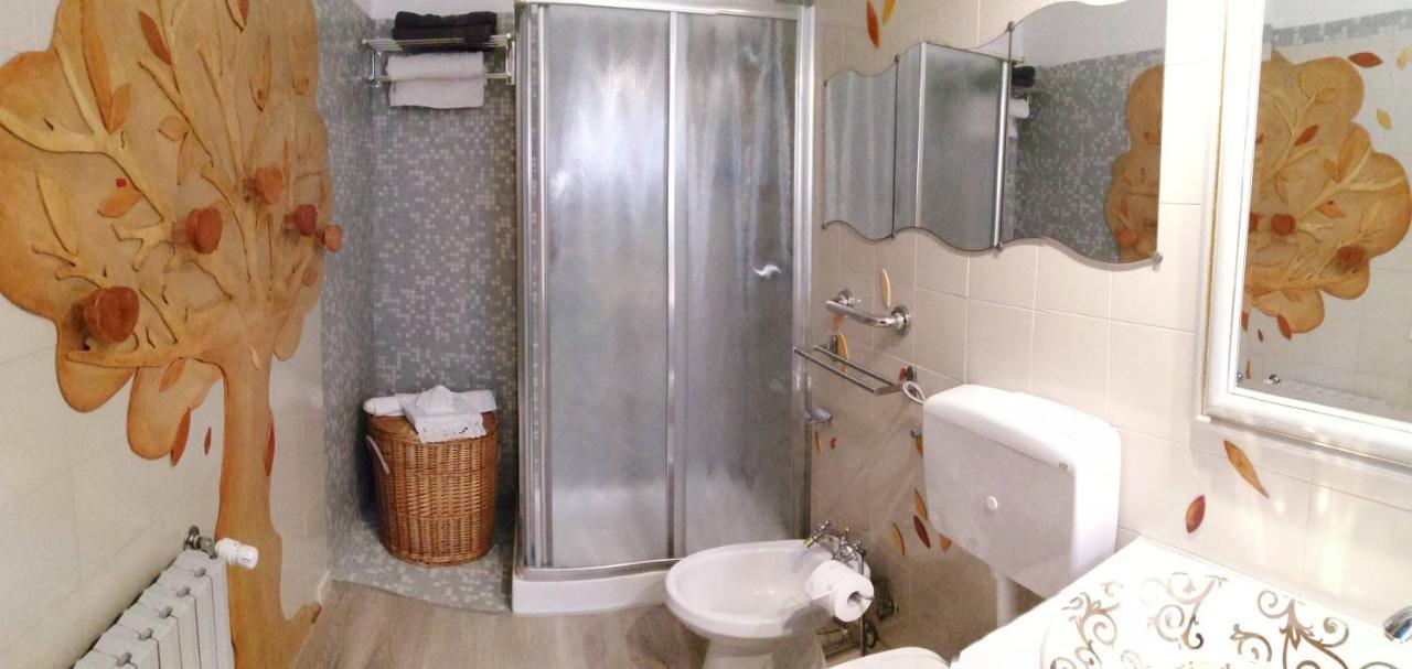 Residenza Sara Apartment Venesia Bagian luar foto
