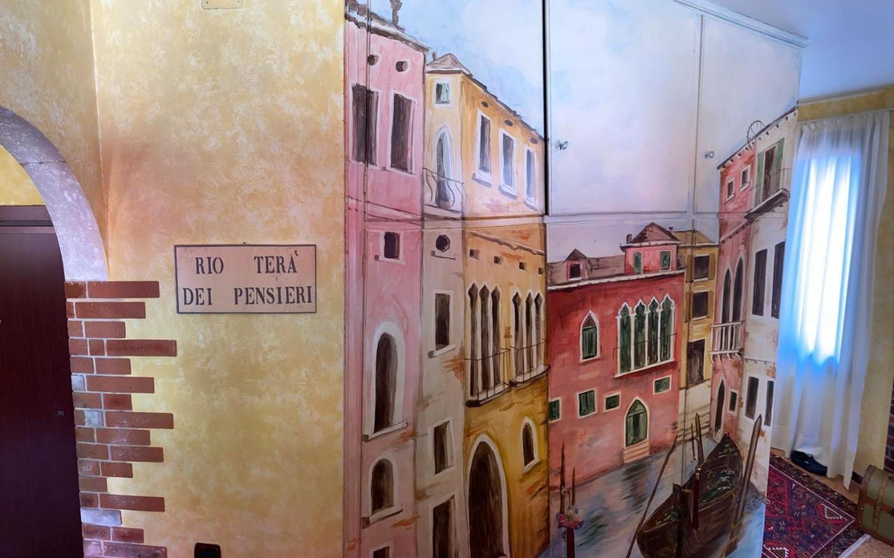 Residenza Sara Apartment Venesia Bagian luar foto