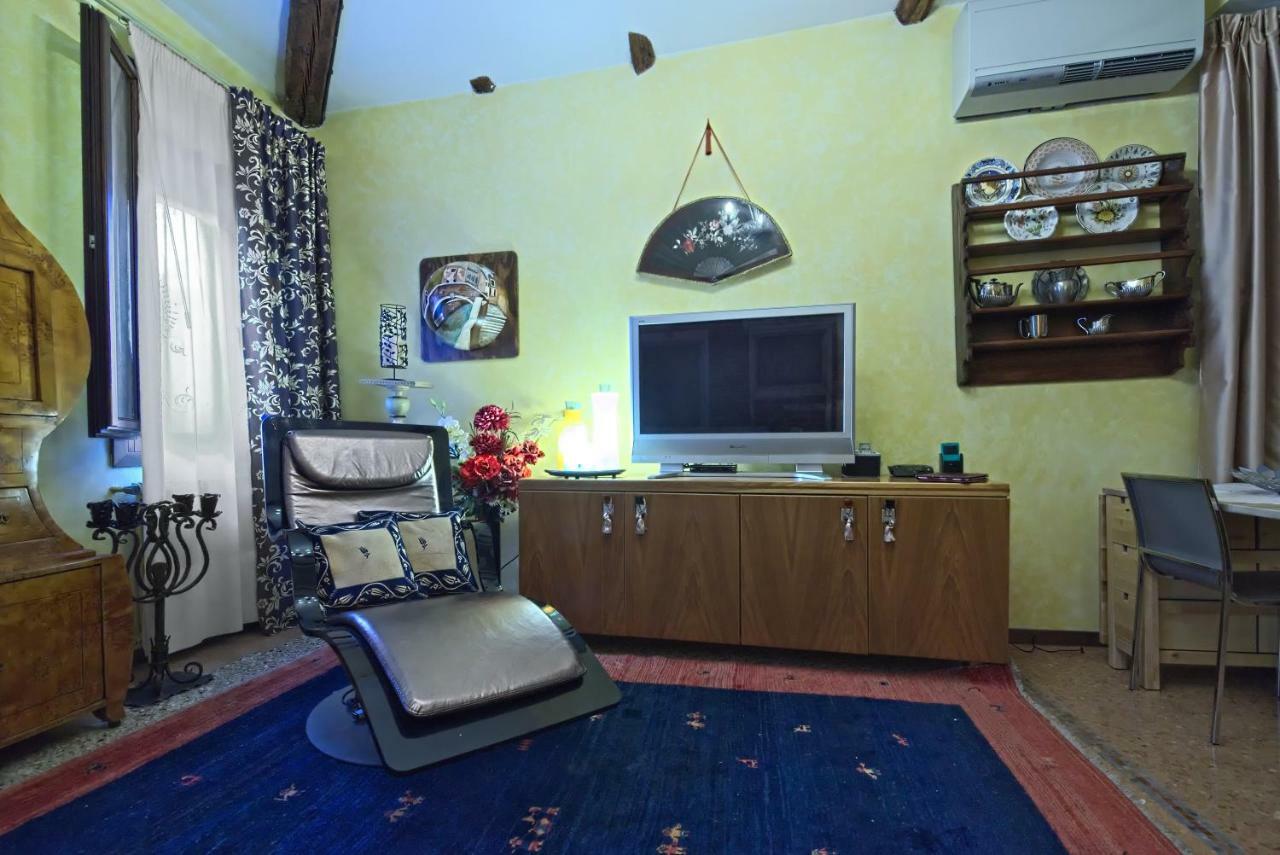 Residenza Sara Apartment Venesia Bagian luar foto