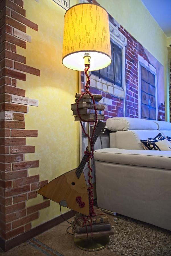 Residenza Sara Apartment Venesia Bagian luar foto